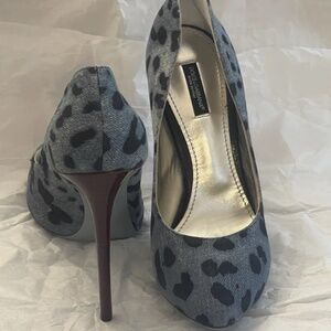 Brand New With Box! DOLCE & GABBANA Blue Leopard Denim Heels Pumps 39